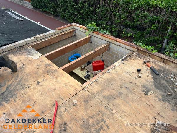 Plat dak vervangen met open constructie in Gelderland