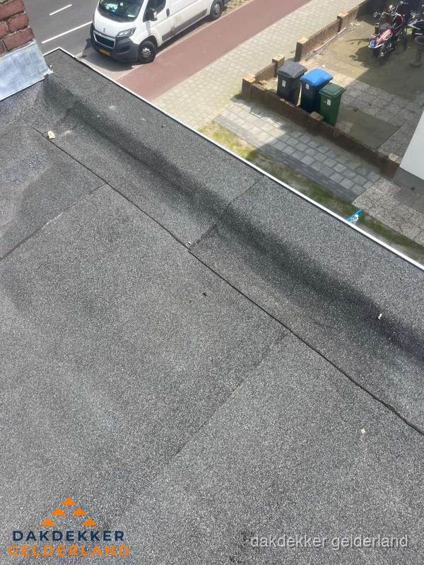 Kosten dakisolatie: plat dak met bitumen dakbedekking in Gelderland Kosten dakisolatie: plat dak met bitumen dakbedekking in Gelderland